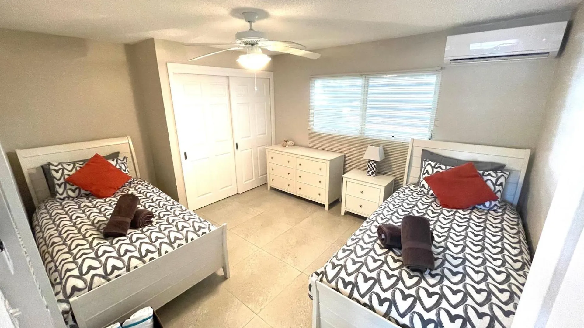 New* Tropical Modern Townhouse In Sxm Villa Simpson Bay